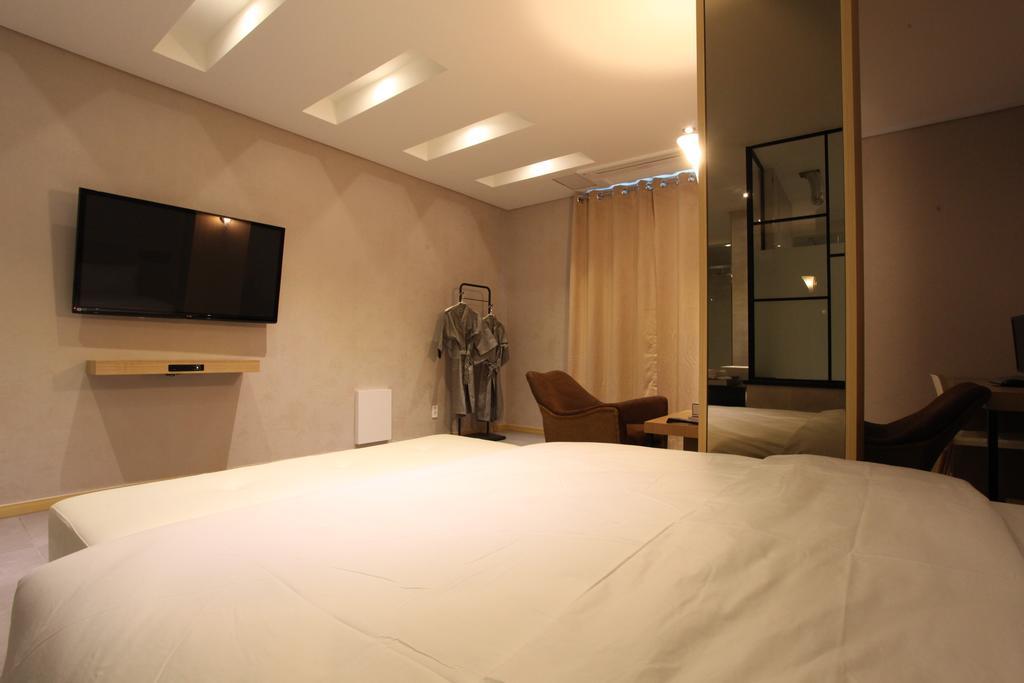 אנסאן C&B Hotel מראה חיצוני תמונה