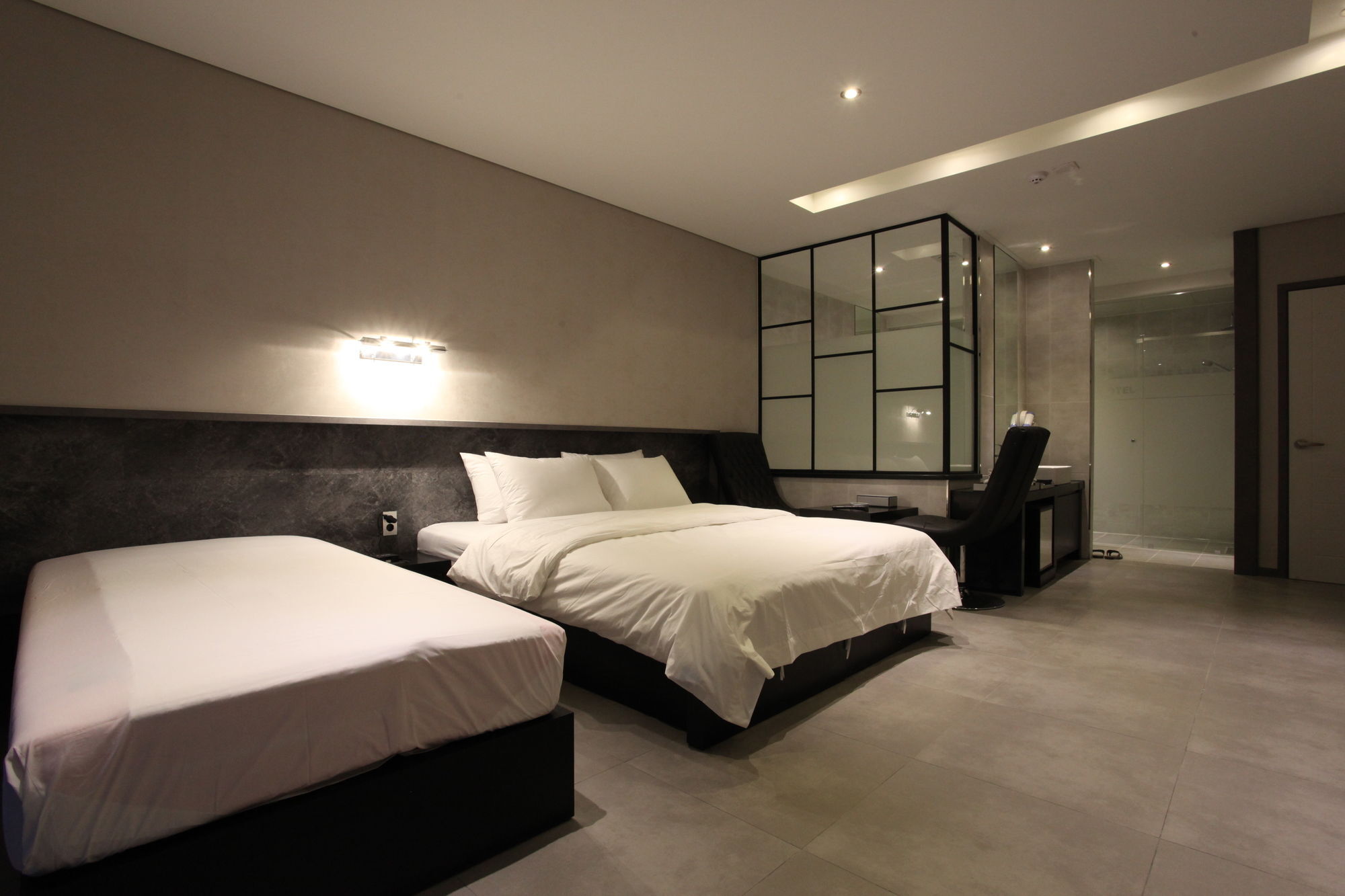 אנסאן C&B Hotel מראה חיצוני תמונה